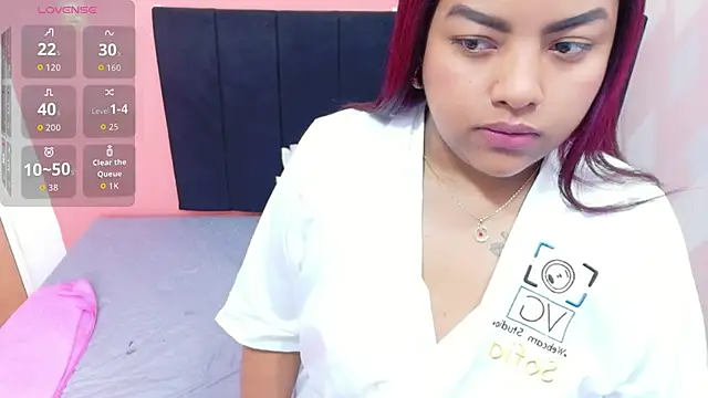 curvybrunnett online show from March 4, 12:00 pm