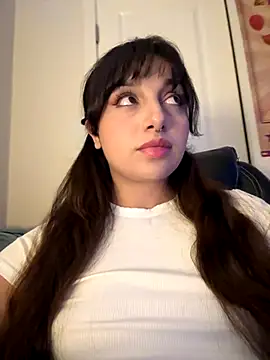 CharmingMaddie online show from November 11, 4:12 am