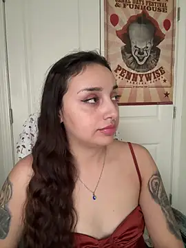 CharmingMaddie online show from December 22, 7:00 pm