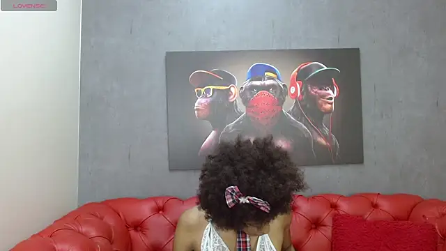 Violett Salvatore online show from December 15, 4:00 pm