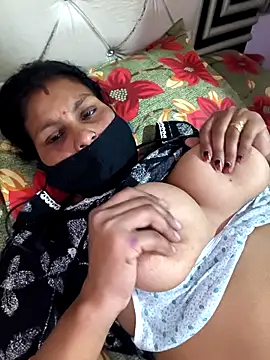 Love-pari077 online show from May 6, 5:46 am