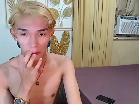 fuckerfriendsxx online show from April 7, 5:46 pm