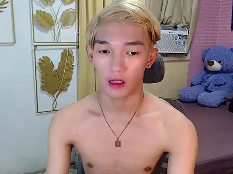 fuckerfriendsxx online show from April 16, 9:10 am