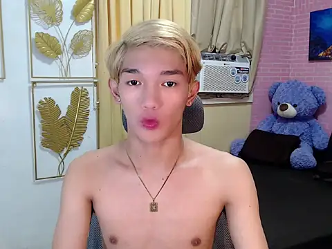 fuckerfriendsxx online show from April 18, 12:25 am