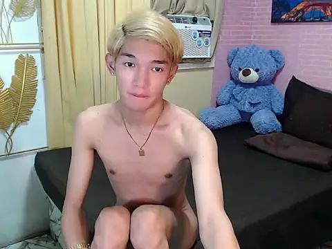 fuckerfriendsxx online show from April 23, 6:47 am