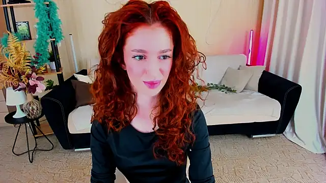 ChristinaConteeree online show from December 1, 7:30 pm