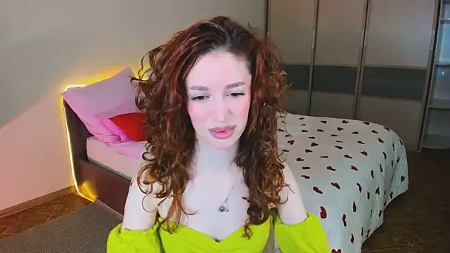 ChristinaConteeree online show from April 10, 7:18 pm