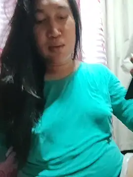 Snapshot of Romantic_Sabrina chatting on July 7, 2:32 pm Romantic Sabrina online show from July 7, 2:32 pm