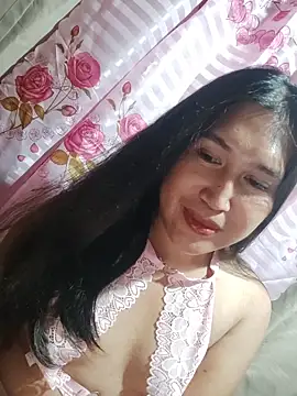 Snapshot of Romantic_Sabrina chatting on July 28, 12:23 pm Romantic Sabrina online show from July 28, 12:23 pm