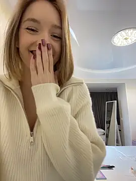 Snapshot of IsabelleDurand chatting on December 17, 3:18 pm IsabelleDurand online show from December 17, 3:18 pm