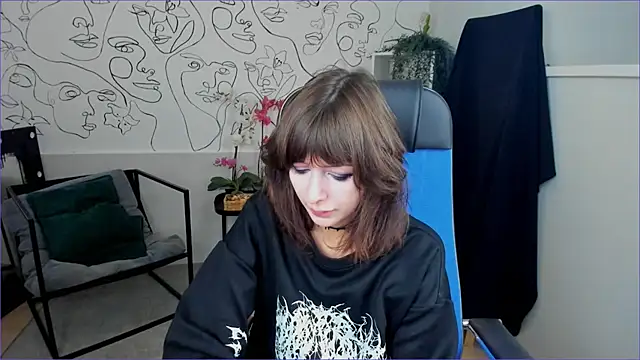 CrystallBloom online show from September 30, 2:05 am