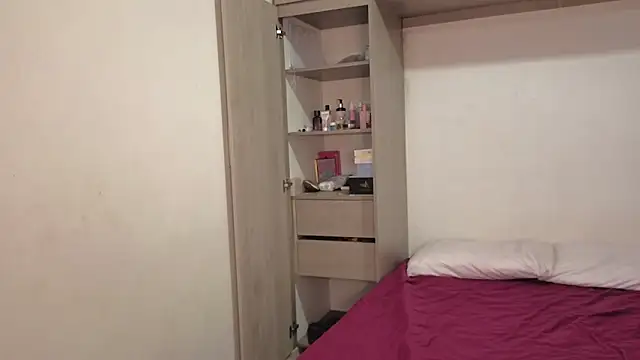 Candela    online show from April 22, 1:12 pm