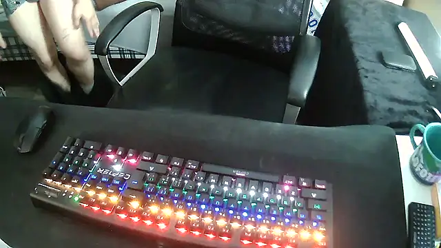 solooboy18 online show from September 24, 12:41 pm