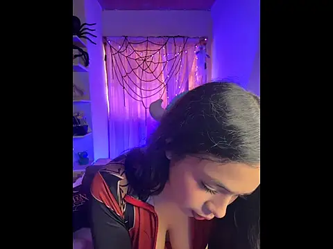 Snapshot of emma_fiore4_ chatting on October 7, 4:04 pm emma fiore4  online show from October 7, 4:04 pm