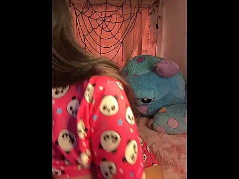 Snapshot of emma_fiore4_ chatting on October 14, 1:12 pm emma fiore4  online show from October 14, 1:12 pm