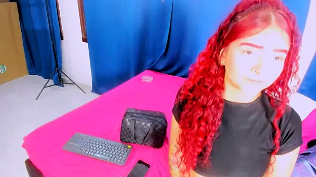Snapshot of Venus_velvett chatting on October 14, 6:58 am Venus velvett online show from October 14, 6:58 am