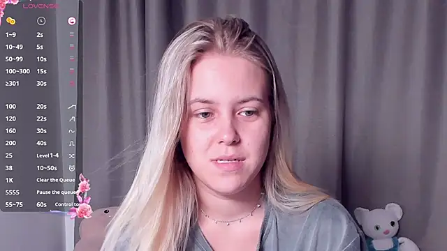 Snapshot of AngelAnty chatting on September 15, 3:01 pm AngelAnty online show from September 15, 3:01 pm