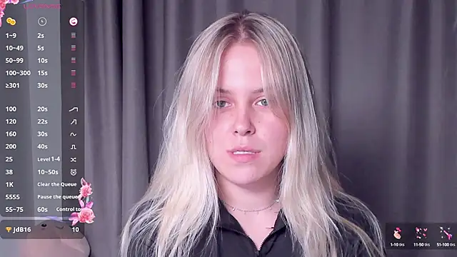 Snapshot of AngelAnty chatting on October 4, 3:10 pm AngelAnty online show from October 4, 3:10 pm