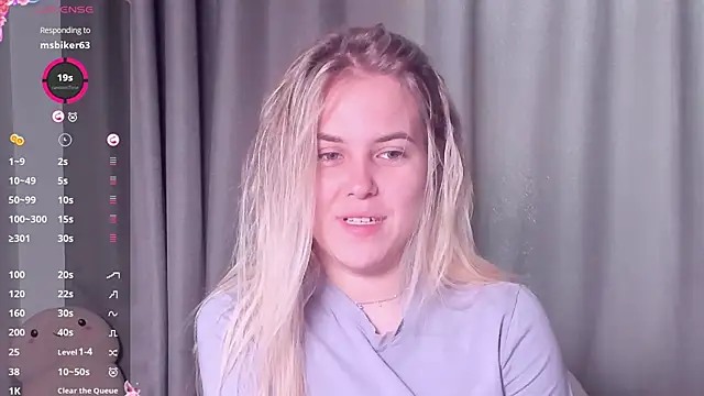 Snapshot of AngelAnty chatting on October 19, 11:11 am AngelAnty online show from October 19, 11:11 am