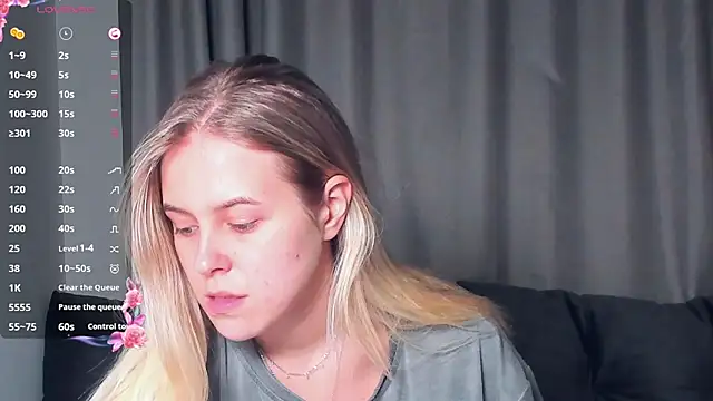 AngelAnty online show from November 7, 4:18 pm