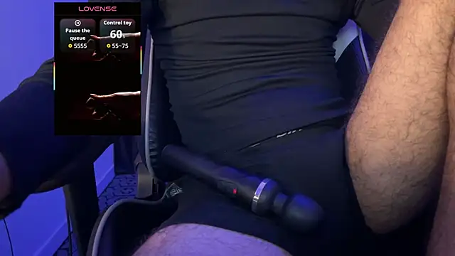 Snapshot of Savage_Mint chatting on December 16, 7:19 pm Savage Mint online show from December 16, 7:19 pm