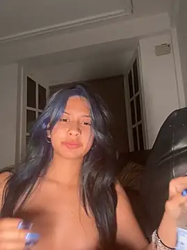 lynn9000 online show from May 2, 5:23 am