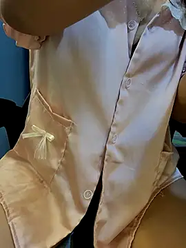 Bee sweet online show from April 21, 4:12 pm