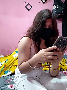 hiddennisha online show from April 2, 3:04 am