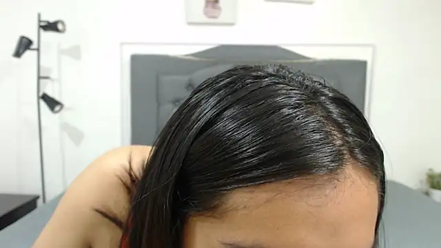 Snapshot of Janne_ chatting on October 4, 3:37 am Janne online show from October 4, 3:37 am