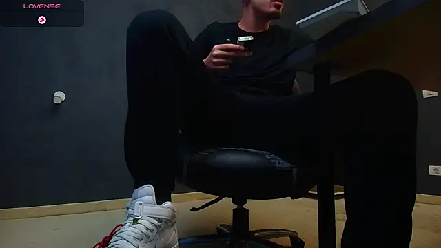 EnzoRace online show from October 22, 4:46 am