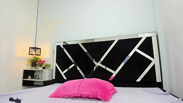 iisabella noa online show from January 13, 12:54 pm