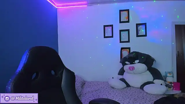 Snapshot of milita_houston chatting on September 18, 9:06 pm milita houston online show from September 18, 9:06 pm