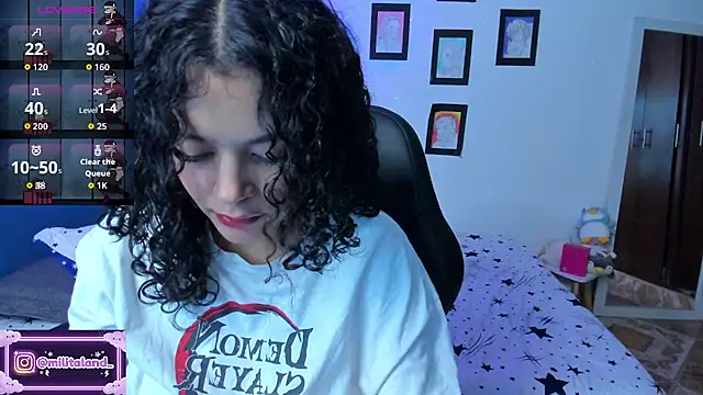 Snapshot of milita_houston chatting on September 29, 1:33 am milita houston online show from September 29, 1:33 am