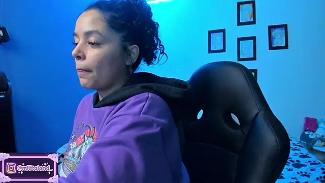 Snapshot of milita_houston chatting on October 7, 4:31 am milita houston online show from October 7, 4:31 am