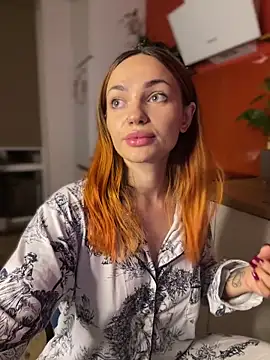 SaraLow online show from October 21, 1:06 am