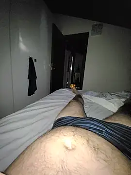 Snapshot of giova17cm chatting on May 27, 7:38 am giova17cm online show from May 27, 7:38 am