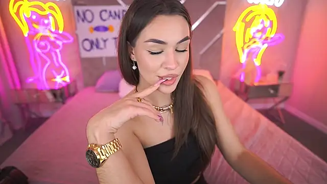 EricaSin online show from November 4, 3:33 pm