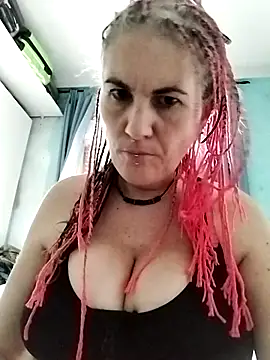 est 82 online show from September 8, 3:33 pm