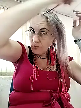 est 82 online show from September 11, 9:42 am