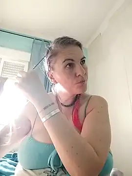 est 82 online show from September 27, 8:08 am