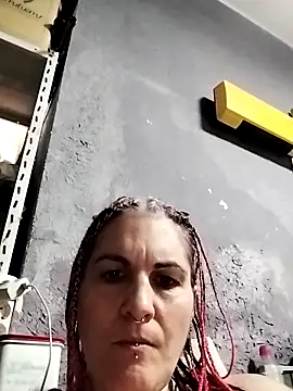 est 82 online show from October 7, 11:18 am