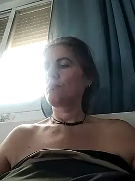 est 82 online show from October 25, 8:11 am