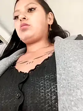 LunaHot 777 online show from March 5, 7:32 pm