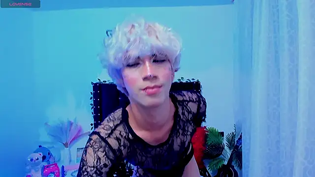 Snapshot of Cooperrosscute233 chatting on November 3, 12:02 am Cooperrosscute233 online show from November 3, 12:02 am