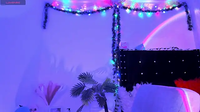 Snapshot of Cooperrosscute233 chatting on December 4, 12:09 am Cooperrosscute233 online show from December 4, 12:09 am