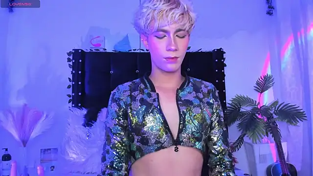 Snapshot of Cooperrosscute233 chatting on December 5, 12:52 am Cooperrosscute233 online show from December 5, 12:52 am