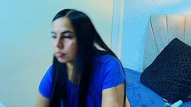 Snapshot of Aly_Smith_ chatting on September 18, 11:45 am Aly Smith  online show from September 18, 11:45 am
