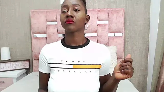 NahomyHawk online show from April 7, 1:11 pm