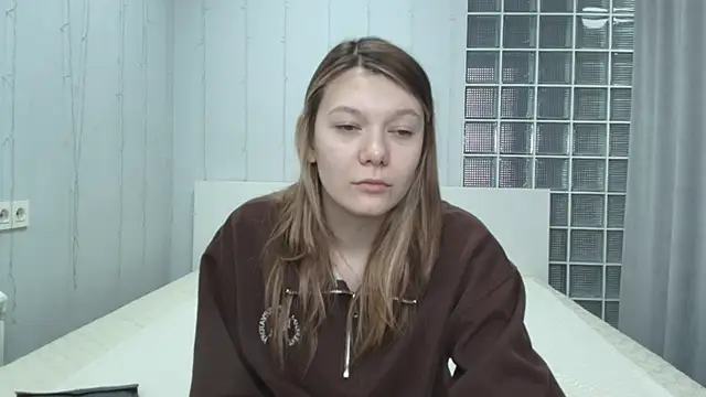 Sunny Sammy online show from April 11, 1:10 am