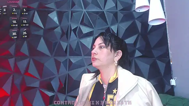 helenasaenz online show from December 3, 11:41 am